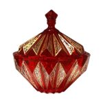 شکلات خوری قرمز با در