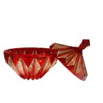 ظرف آبنبات قرمز با در باز