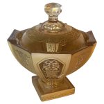 ظرف پایه دار سلطان: ترکیب هنر و کاربرد.